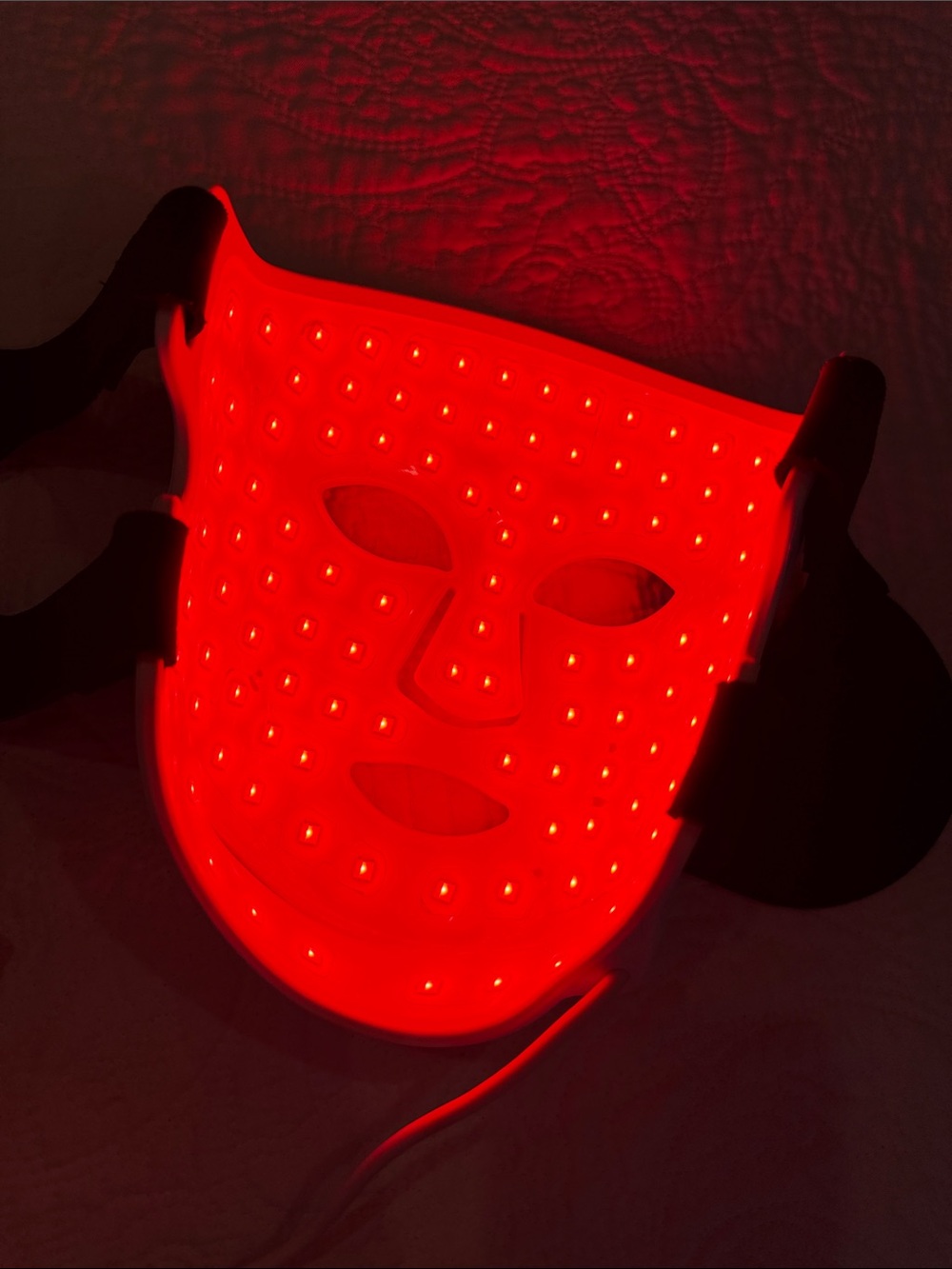 LED Red Light Therapy Mask Series 2 + 5 Hydrogel Masks - Picture 2 of 7